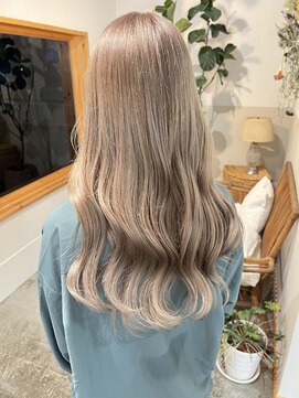 ヘアーデザインサロン スワッグ(Hair design salon SWAG) ベージュ