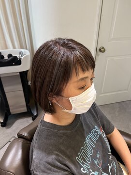 ロエ 平尾山荘(loe) 【脱白髪ぼかしハイライト】×コンパクトボブ