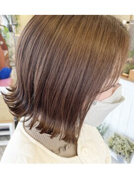 フラバー(flover) 【Miyuki】外ハネ切りっぱなしボブ×ミルクティーベージュ