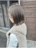 柔らかベージュ