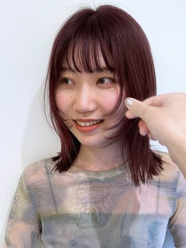 ローネス(LONESS) 丸顔さんでも似合います！！ぷつっとボブ×顔まわりレイヤー