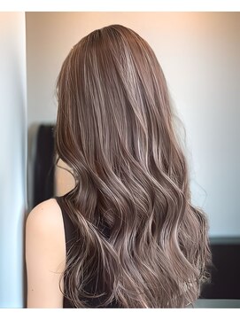 ミスグランディーヴィラス(Miss Grandee VILLAS) 大人ハイライト/グレージュ/抜け感/透明感/20代30代40代