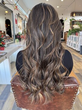 ソンリエ 青竹店(SONRiE) ブラウン系ハイライトカラー