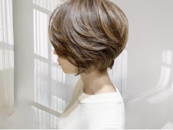 エトル(etru)の写真/ショートヘアはバランスが命！頭の形をキレイに魅せるカットで、どこから見ても美しいシルエットに＊