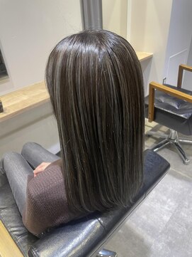 リタ(rita.) まつだて/ハイライト/ベージュ/グレージュ/艶髪