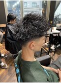 刈り上げスパイキーショート×ソフトツイストパーマ