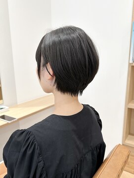 サム 横浜 大倉山(Sum) 耳かけ前上がりショートボブ