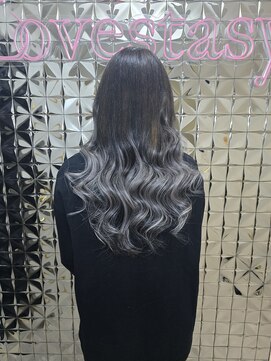ラブスタシー 名古屋栄(Lovestasy) グラデーション　ブラック×グレー