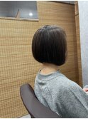 前下がりストレートボブ