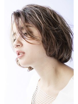 ギフトサニーサイド(gift sunny side) gift ハイライト×寝ぐせ風ボブ