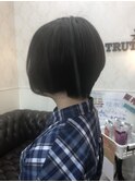 前下がりショートボブ