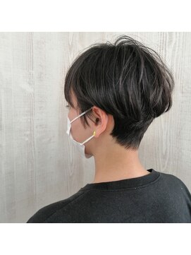 ラッズプラスエイチ(Lads+h) 耳掛けマッシュショート