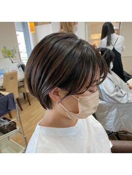 ルシード スタイル レクラ 栄生店(L'UCIDO STYLE L'eclat) コロンとショート