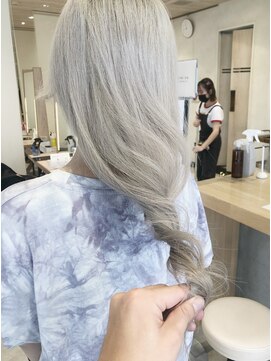 パーク(PAAQ) 【paaq田中智大】ホワイティアッシュ（ブリーチ2回）