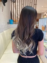 アース 検見川浜店(HAIR&MAKE EARTH) 巻き髪ロングのグラデーションカラー