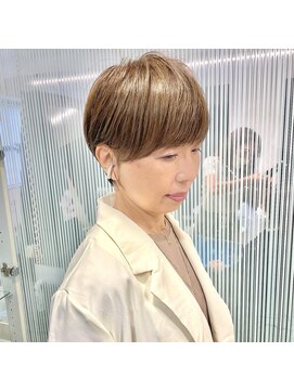 ヘアーアンドアート ルミナ(HAIR&ART LUMINA) 30代・40代大人可愛い小顔ワンサイドショートボブ丸み前下がり