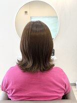 オアシス(oasis)&nbsp;韓国風　外ハネ　ミディ　縮毛矯正　髪質改善　ヘアカラー