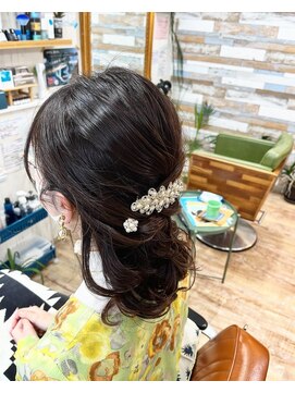 ハウオリ ヘアーワークス(Hauoli hair works) ゆるふわ編み込みハーフアップ