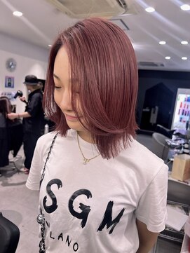 キング 梅田(K!ng) ピンクカラーダブルカラーケアブリーチショートヘアー