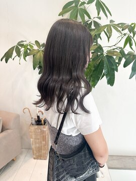 ニュート(Neut ) グレージュカラー