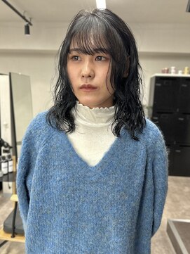 オグジュアリー 表参道(aux.) ニュアンスパーマ×ブルーブラック