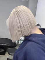 センス(SENSE.)&nbsp;ハイトーン切りっぱなしボブ