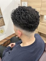 ヒカリ バイ イサミ 西川口(Hikari by ISAMI)&nbsp;韓国マッシュスペインカールスパイキーショート〈理容室〉西川口