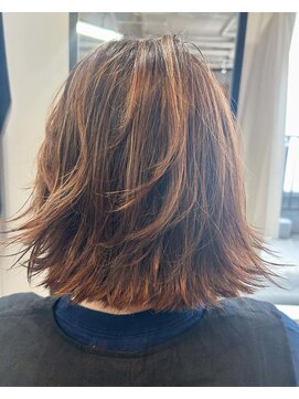 ロスコ(ROTHKO) 外ハネスタイル