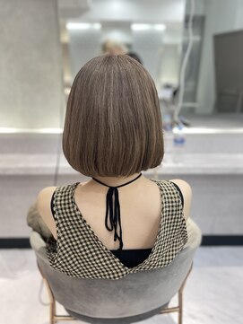 ジーナ 名駅(XENA.) 《YURI》ミルクティーベージュ/ミルクティーグレージュ