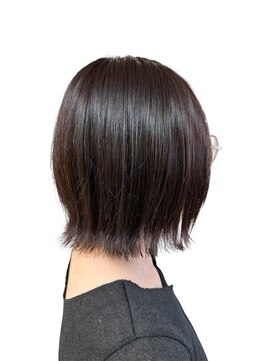 クオリス 上板橋店(QUALIS) 20代30代小顔レイヤーボブ◎透明感アッシュ×外ハネくびれ