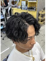 ヘアーパークキューブ&nbsp;センターパート×縦落ちツイスパ