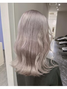 アネラ(Anela) プラチナグレージュ