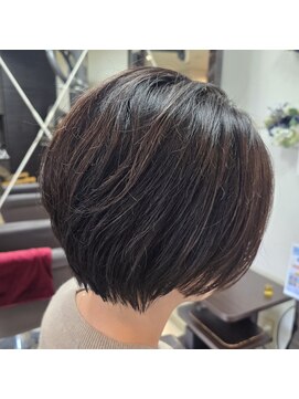 アンジュールクレア(UN JOUR CREA) ショートボブ