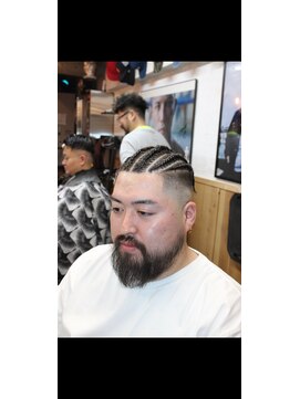 グッドラック 吉祥寺(GoodLuck) コーンロウ［バーバー/吉祥寺/スキンフェード／メンズ/顔剃り］