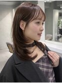 横顔まで綺麗に見えるレイヤー×透明感ベージュ