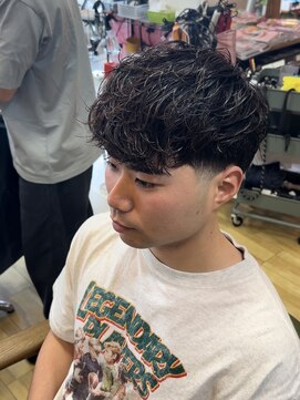 ヘアーフェロー HAIR fellow テーパーフェード×外国人風パーマ