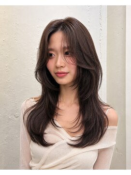 ベル 新宿(Belle) 顔まわりカット　大人ヘア　韓国ヘア　毛流れ　オリーブカラー
