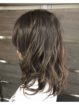 エムエヌエム(MNM.) ハイライト×アッシュグレー