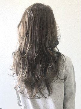 シェリア(Shelia) ニュアンスウェーブ×アッシュグレージュ【Shelia町田】