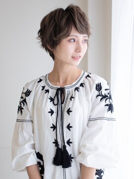 ヘアアンドエステ ヒロイン 西麻布本店(Hair&Esthe HIROIN) ゆる巻き大人ショート