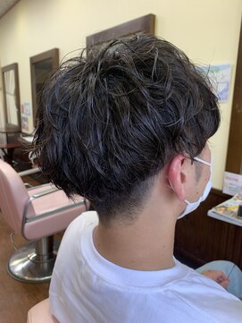 イル デ パン ILE DES PINS ゆるスパイラルマッシュショート