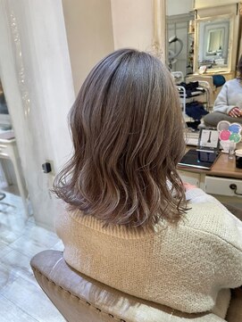 ナンバー ユアイロ 川崎(N° uairo) 【池田】透明感グレージュ