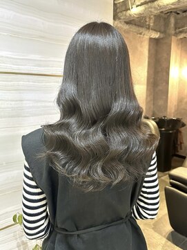 エルバイラビス 大宮(elu by lovis) 《ゆい》オリーブベージュ/オリーブカラー/似合わせカット