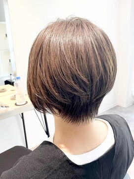 ストフ(stof) ショートレイヤー/丸みショート/大人ショート/前下がりショート