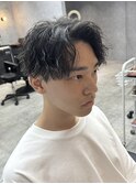 【センターパートのツイストスパイラルパーマ】中川誠也