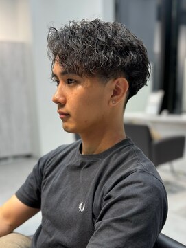 ネイロ 北千住(NeiRo) メンズマッシュツーブロ刈り上げ波巻きツイストスパイラルパーマ