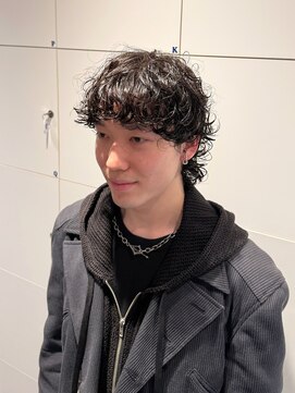 エイゾー(EIZO) 個性あふれる【ウルフパーマ】