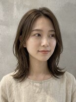 キリ 逗子(kiri)&nbsp;逗子葉山レイヤーカット前髪長めハッシュレイヤー外ハネ眉毛M368
