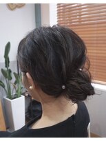 ヘアールーム コンセント&nbsp;シックなお団子ヘア