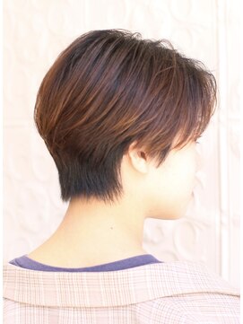 エメ 中崎町(eme) 【中崎町】大人かわいいおしゃれハンサムショート【髪質改善】